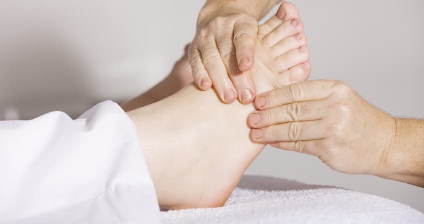 Treatment of Plantar Fasciitis using Shockwave Therapy - Vale Health Clinic in Tunbridge Wells